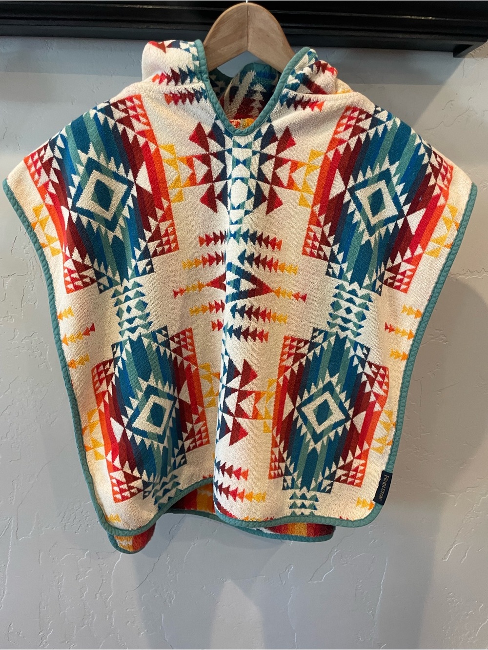Kids 100% cotton Pendleton Aztec Pattern Hooded Poncho towel Sz 4-7